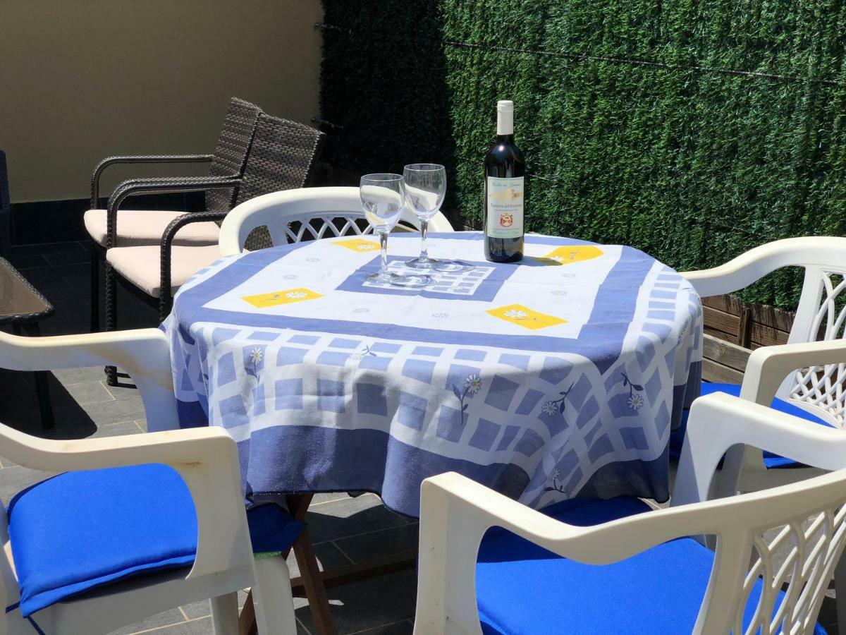 Abcdecor Italia Apartment Imperia Bagian luar foto
